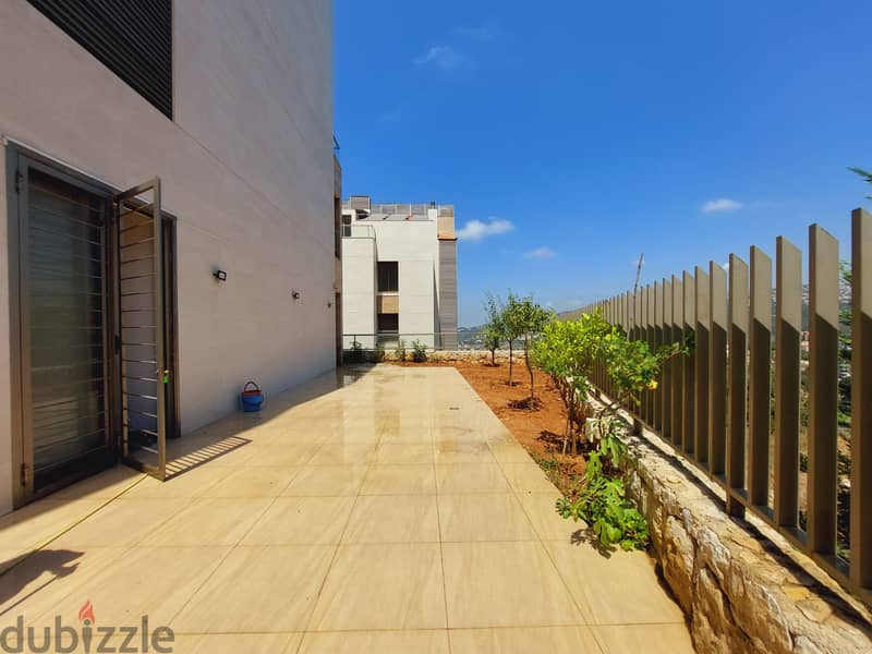 Gigantic New Apartment In Qornet El Hamraشقة للبيع في قرنة الحمرا 13