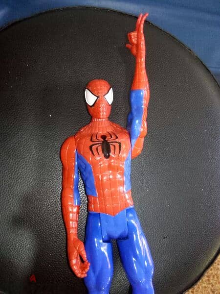 SPIDERMAN MARVEL AVENGERS as new man doll 30 Cm moves head +parts=15$ 2