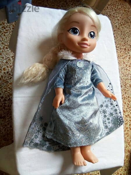 ELSA SINGING +TRADITIONS 35 Cm -FROZEN 2 as new mechanism doll=27$ 1