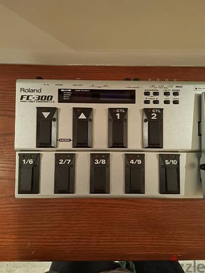 Roland FC-300