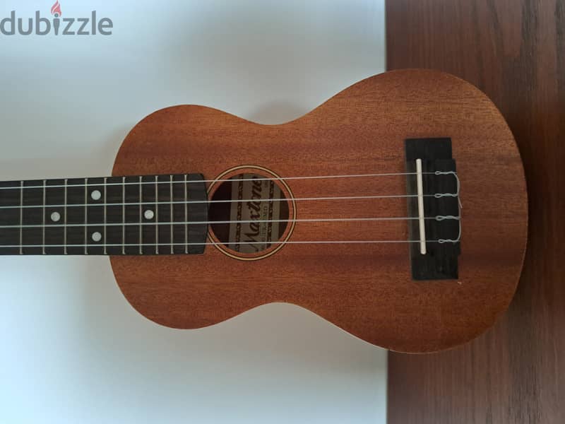 Ukulele Maxtone hawaian guitar 2