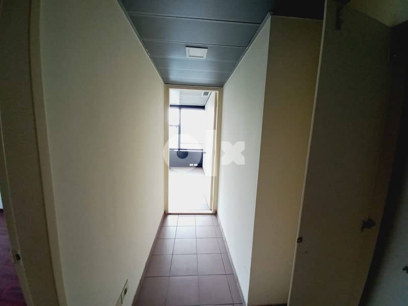 AH22-1131 Office for rent in Beirut, Hamra, 400 m2, $3,000 cash 5