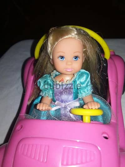 STEFFi LOVE DAUGHTER EVI +HER CAR barely used still good doll, both=18