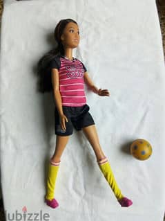 BARBIE SOCCER PLAYER - I CAN BE brunette great doll +complete wear=17$