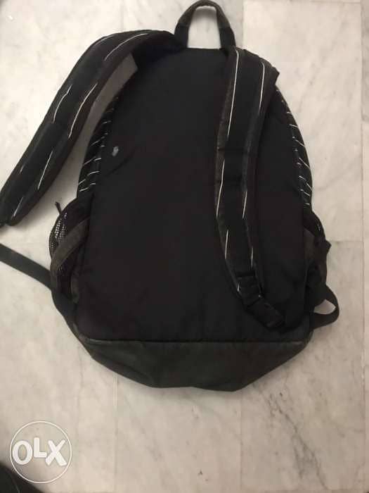 Vans backpack pinstripes 2 layers great condition 3