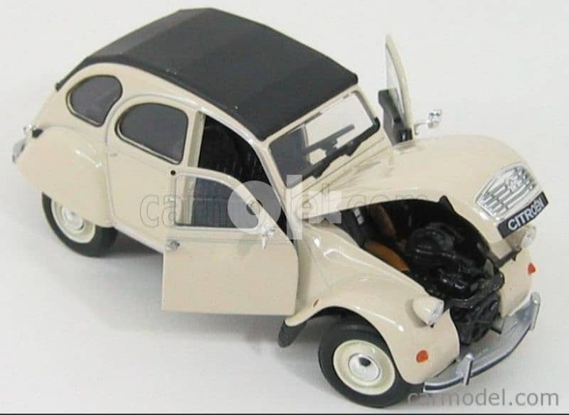 Citroën 2CV  diecast car model 1:24. 3