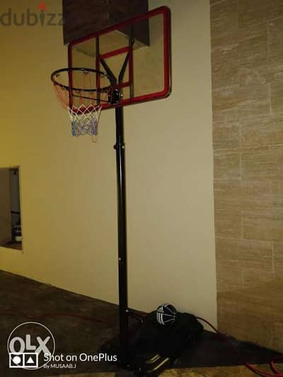 Basketball hoop