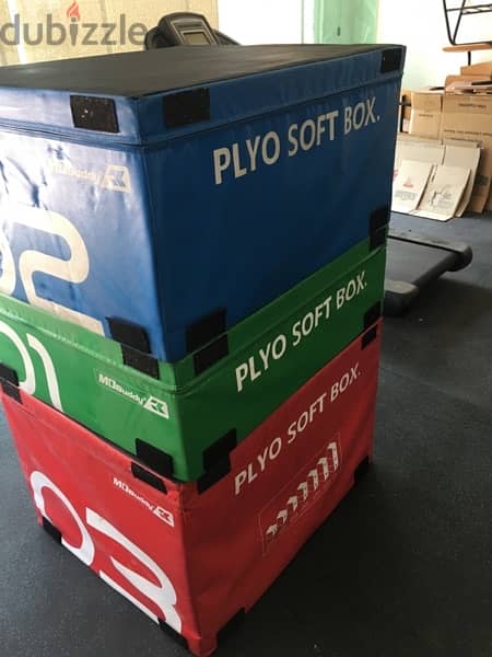 plyo soft box like new we have also all sports equipment 4