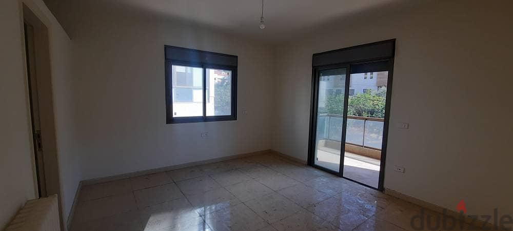 An amazing apartment in jourit al ballout of 230sqm!! REF#CB70908 ...