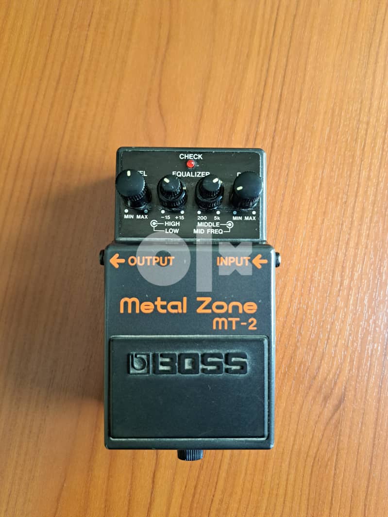 Boss Metal zone MT2 electric guitar pedal 1