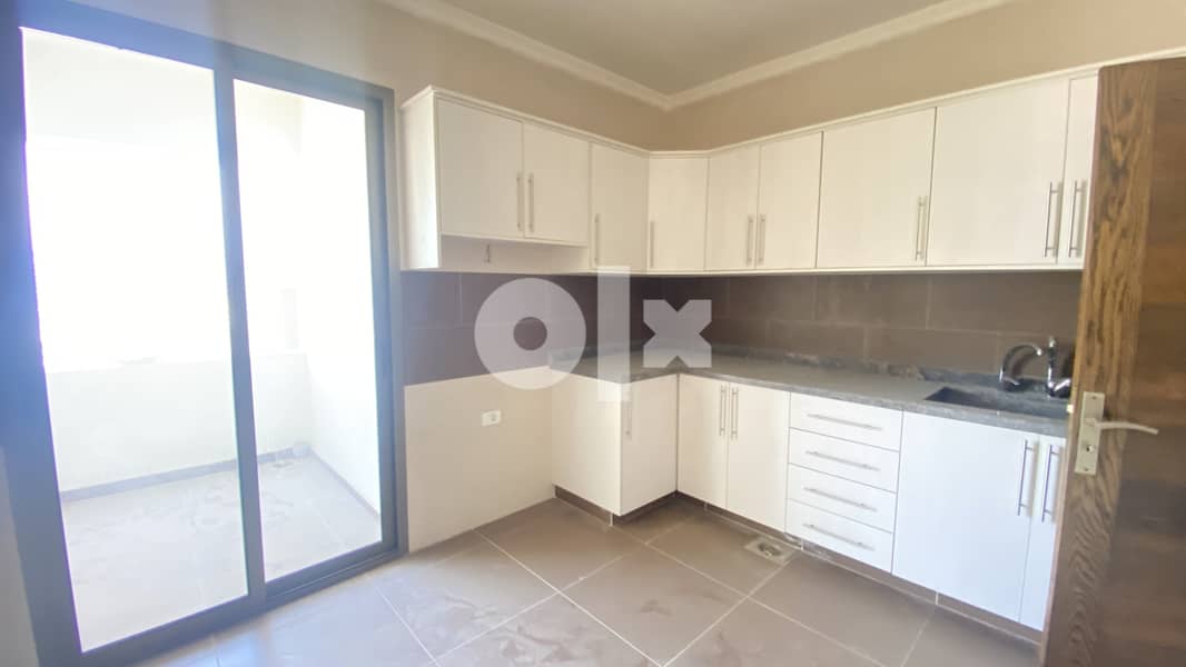 Apartment For Sale in Hamra 8