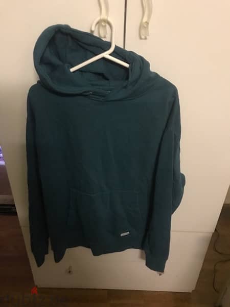 pull and bear small 36 green availabel also  in purple 0