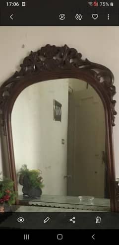 Imposing vintage Mirror