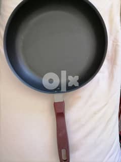 fest frying pan and round trays. Made in greece 0