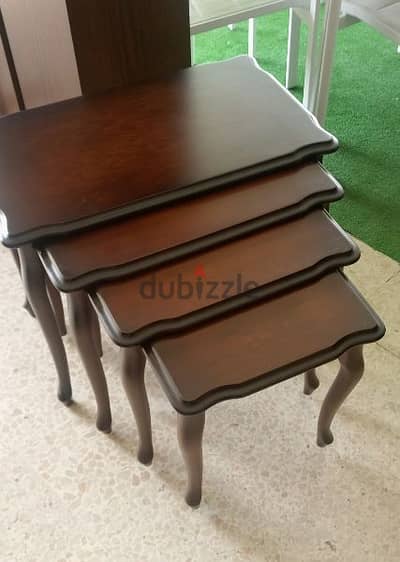 طقم طاولات قشرة فراكي.   Set table