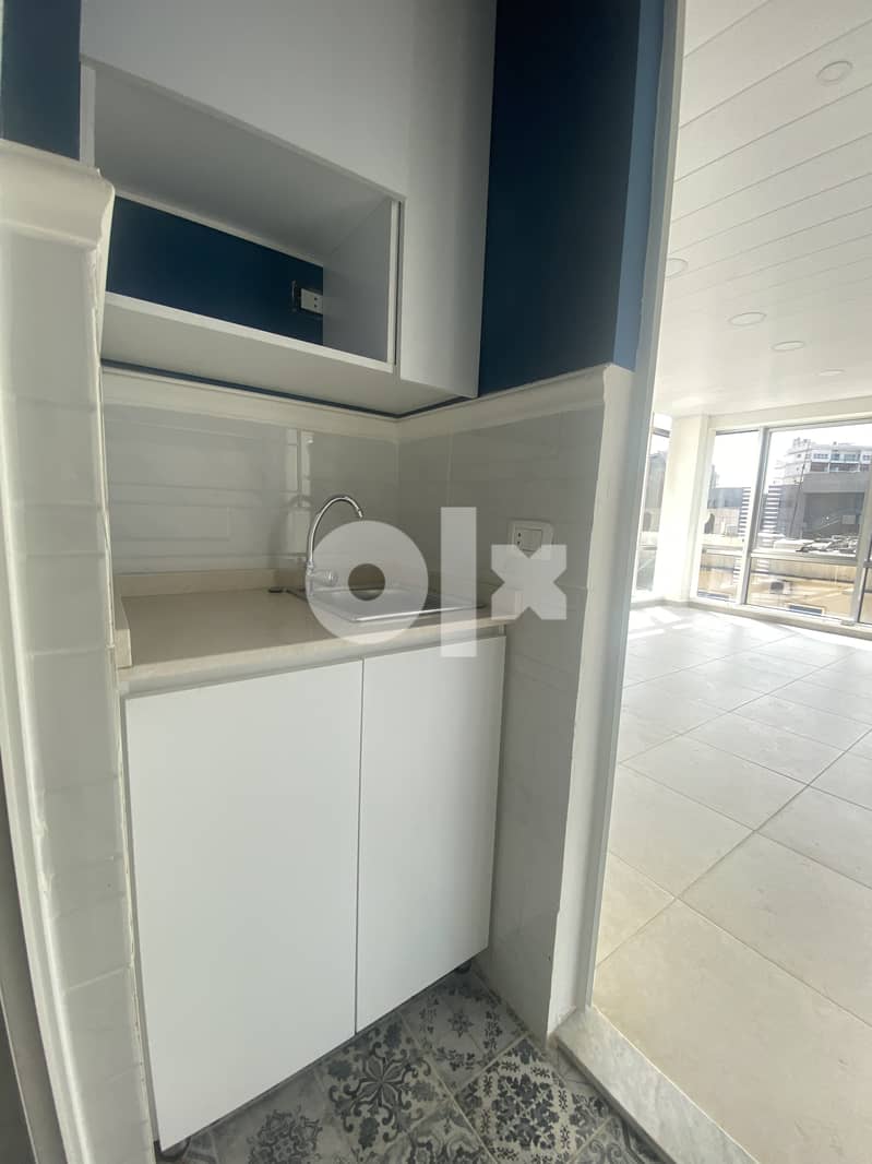 Great Office Space On Zalka Highwayمكتب للايجار في الزلقا 13