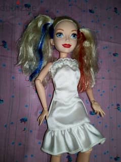 Offer: DESCENDANTS Disney Rare Great doll, articulated body parts=15$