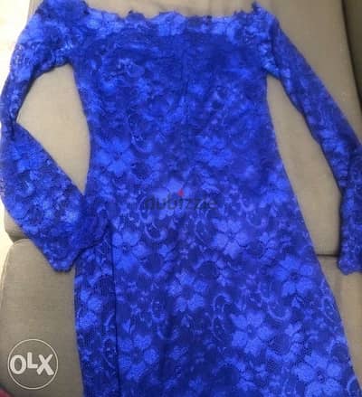 navy blue short dress; long sleeve, فستان لون نيلي مميّز مع دنتال