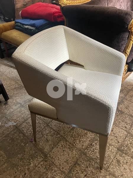 leather chair with stainless steel leg 1
