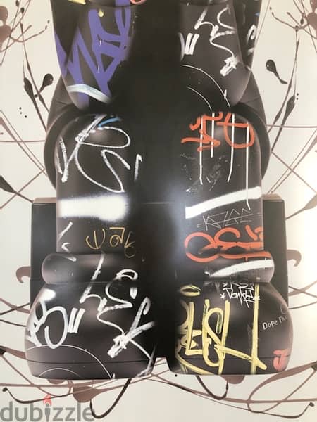 set of 3 graffiti shy kaws, excellent printing and quality 7