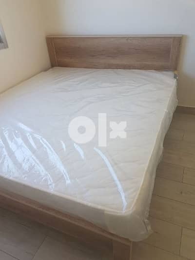 تخت مجوز فدار مع فرشة طبية جديدة من المعمل/bed couple