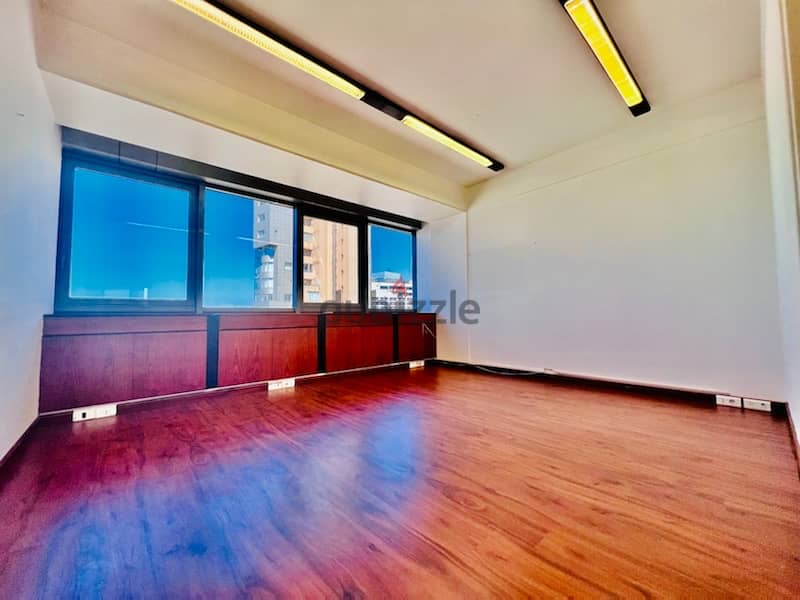 Office For Rent In Clemenceau Over 400 Sqm 10