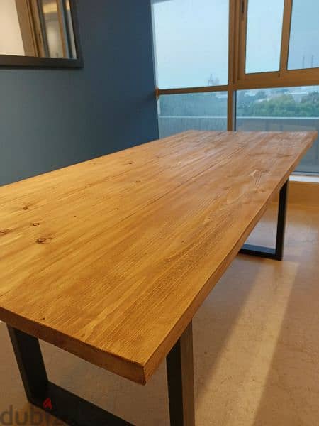 wood dining table with metal base طاولة سفرة خشب وقاعدة حديد 4