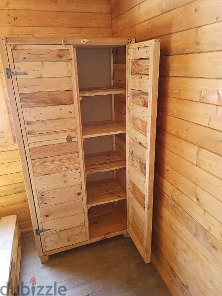 wood creative pallets closets خزانة طبالي خشب 2