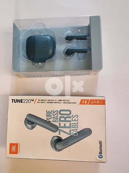 jbl earbuds and earphones jbl tune 125, tune 220,tune 225,tune 215 13