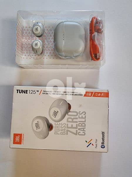 jbl earbuds and earphones jbl tune 125, tune 220,tune 225,tune 215 15