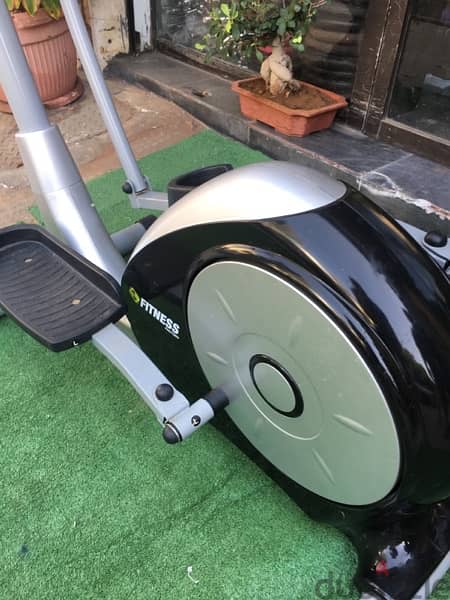 elliptical fitness factory like new we have also all sports equipment 2