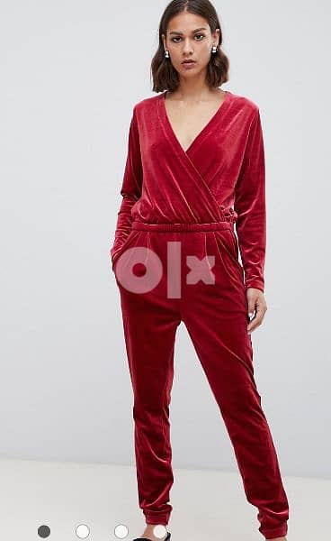 b. Young velvet jumpsuit 2