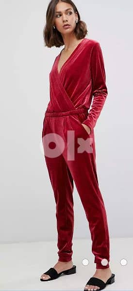 b. Young velvet jumpsuit 3