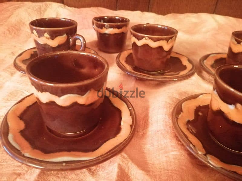 coffee cups and saucers 3
