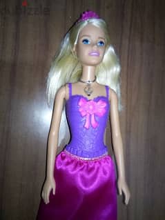 DREAMTOPIA Barbie Princess Mattel doll +her skirt +Shoes +crown=17$