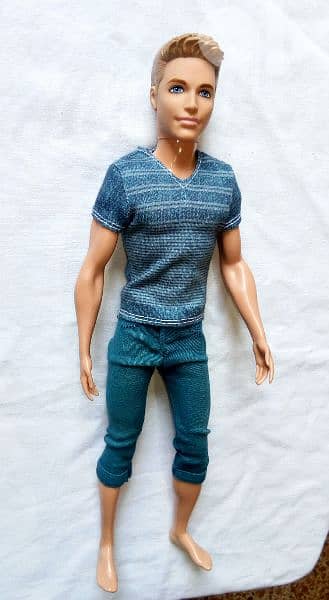 FASHIONISTAS KEN RYAN Mattel 2014 barely used doll still so good=15$