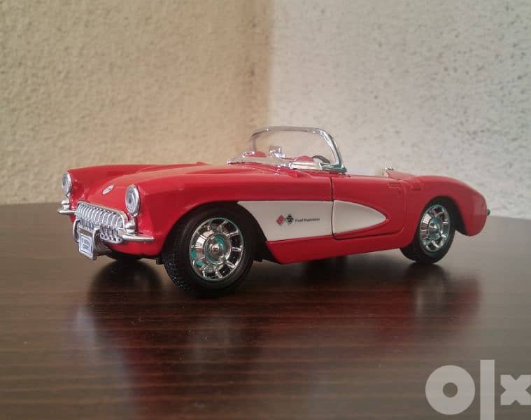 Chevrolet Corvette (1957) diecast car model 1:24 1