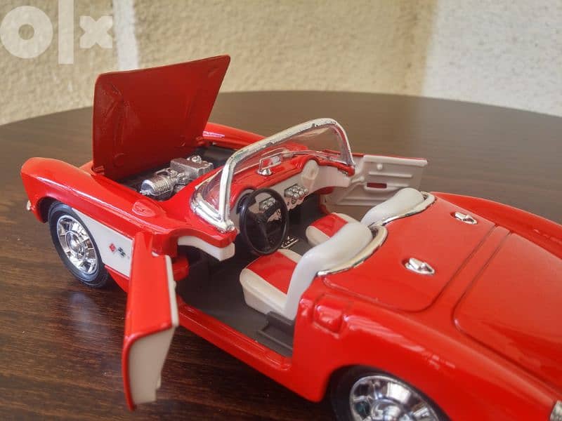 Chevrolet Corvette (1957) diecast car model 1:24 4