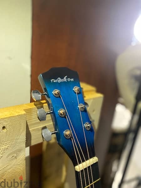 Acoustic Guitar Blue - غيتار 3