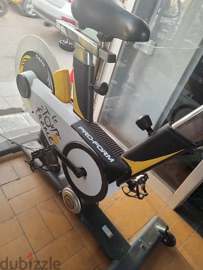 Professional Spinning bike main price 2000 dollar askind for 250$