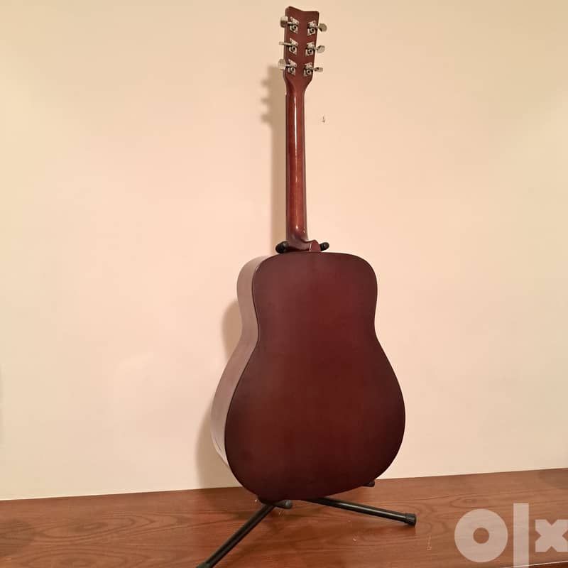 Acoustic guitar Yamaha FG 401 4