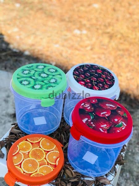 3 kilos transparent plastic food containers with lids 1