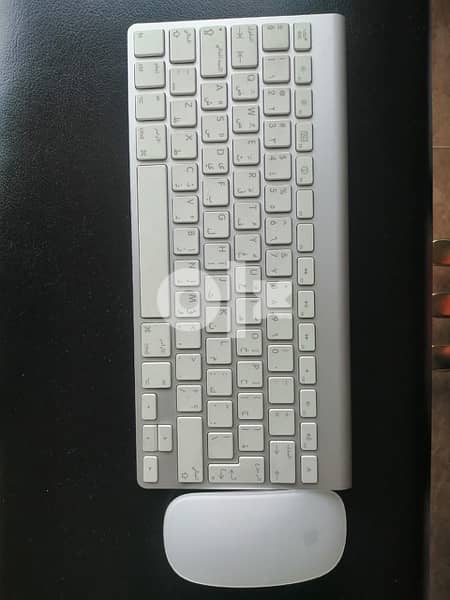 A1312 i mac desktop with mouse and wireless keyboard 1