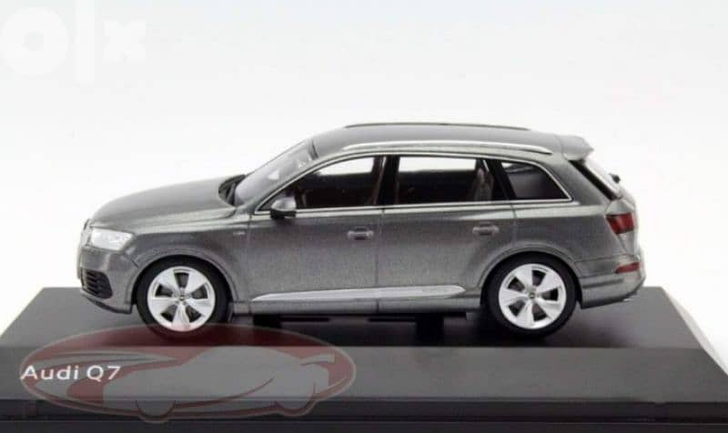 Audi Q7 (2015) diecast car model 1:43. 2