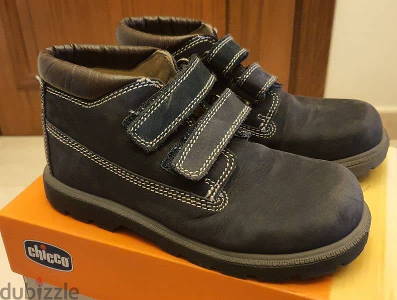 Chicco shoes like new size 32 / حذاء ولادي. 0