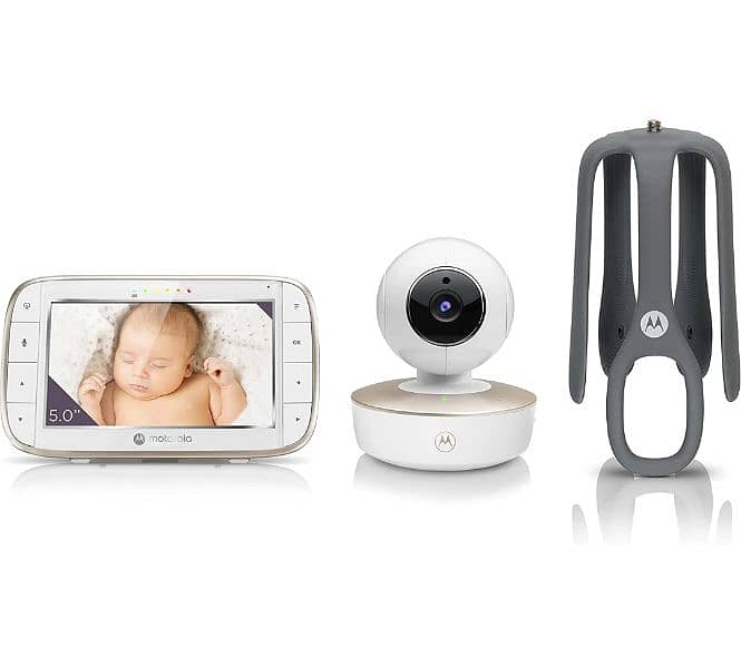 Motorola VM855 Connect 5-Inch WiFi Video Baby Monitor in White 1