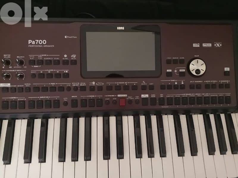 مع ٦ برامج مميزه pa700 korg 1