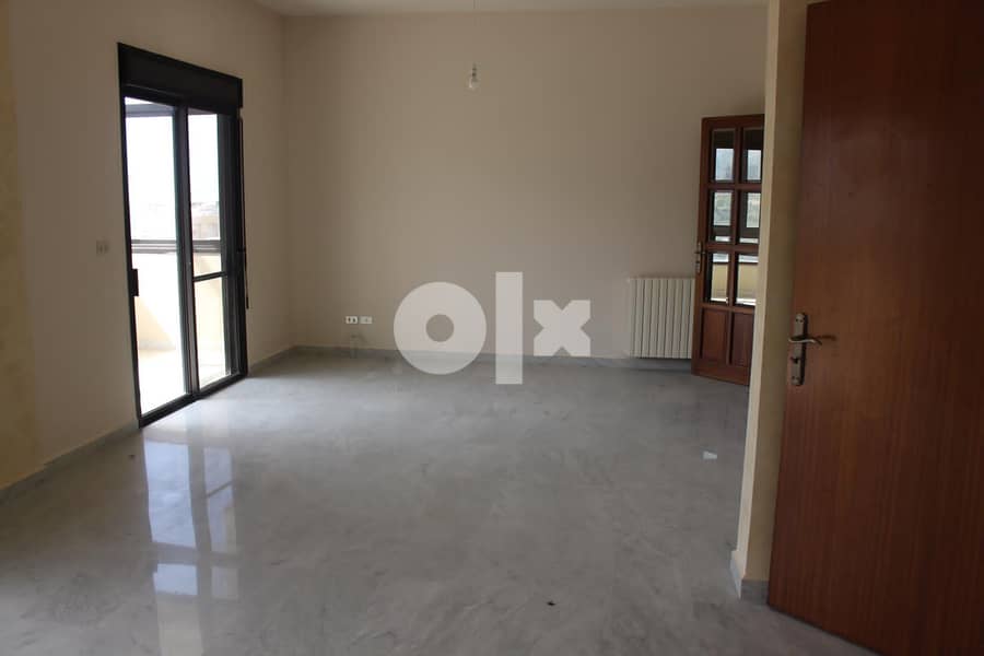 L10261-Apartment for Sale In Bouar 3