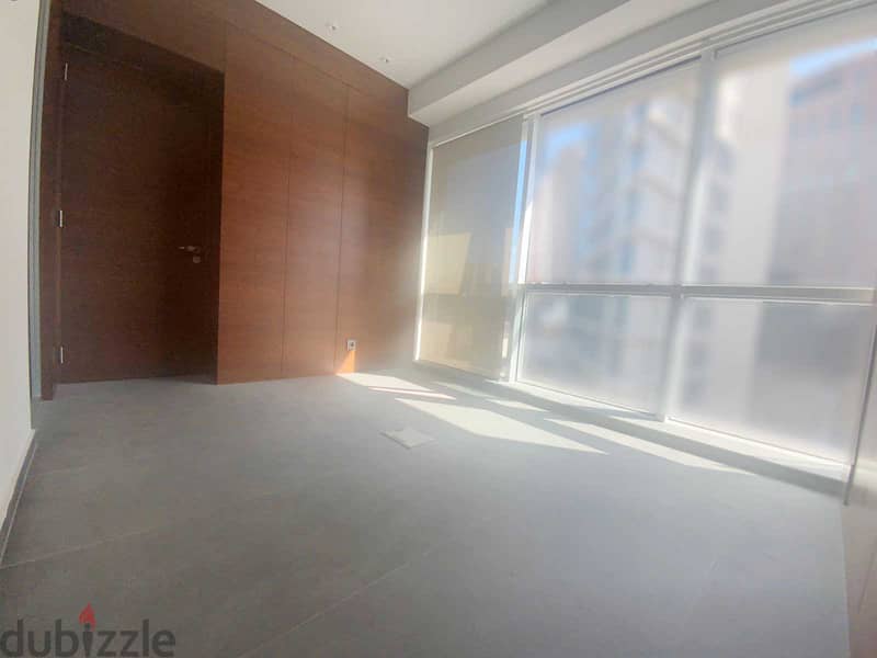 6 equipped offices ready for occupation! REF#SB71230 4