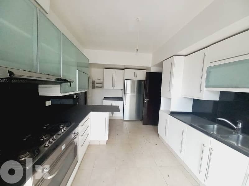 AH22-1262 Apartment for rent in Beirut, Achrafieh, 215m2, $1,830 cash 7